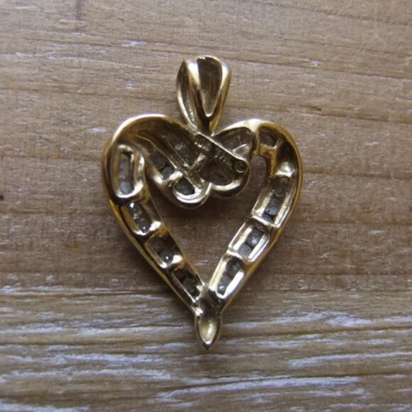 10K GOLD  .60CT DIAMOND HEART PENDANT - Picture 5 of 6